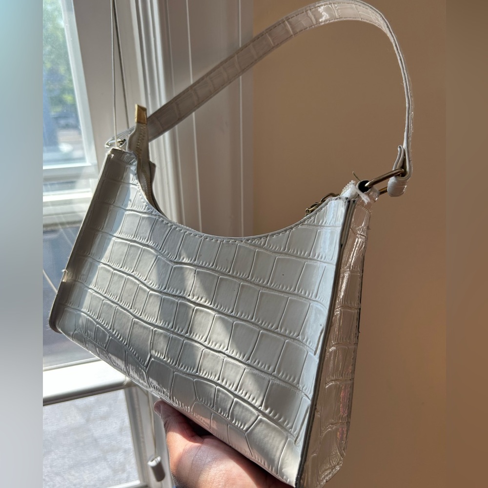 SHEIN White Faux Crocodile Leather Purse